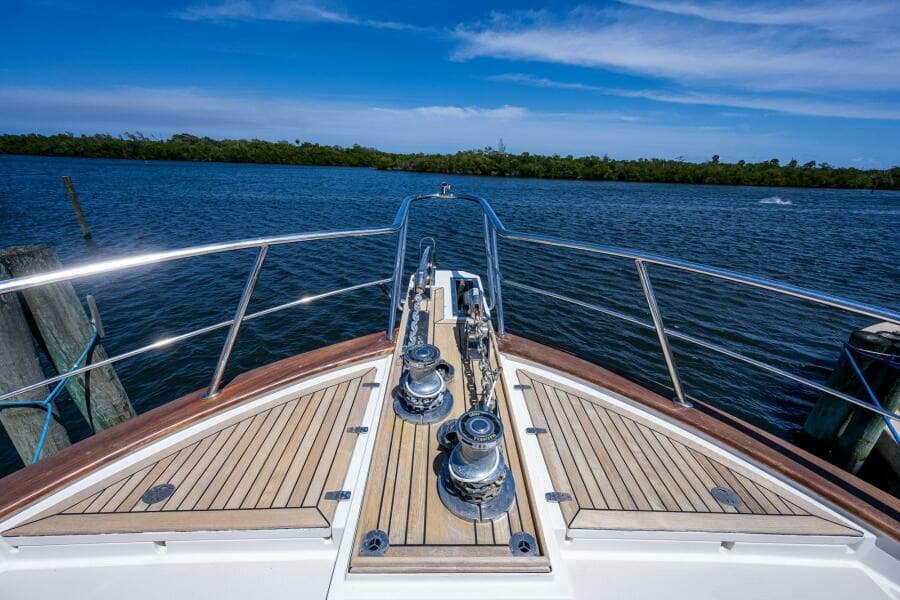 2013 Marlow Explorer Enclosed Bridge (CB)