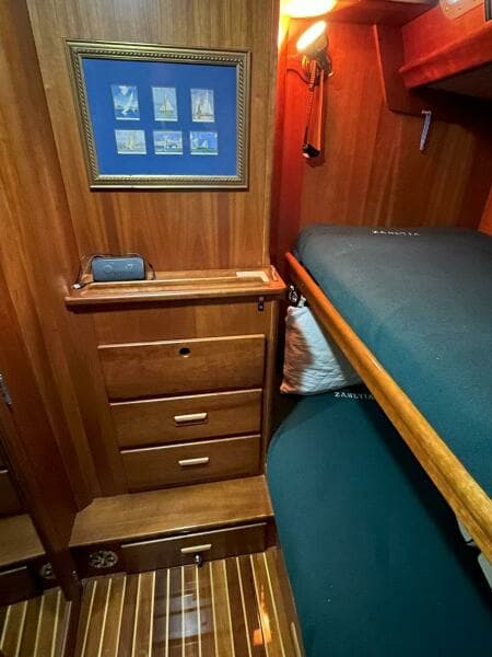 2001 Hinckley Sou'wester 59 CC Sloop