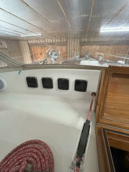 2001 Hinckley Sou'wester 59 CC Sloop