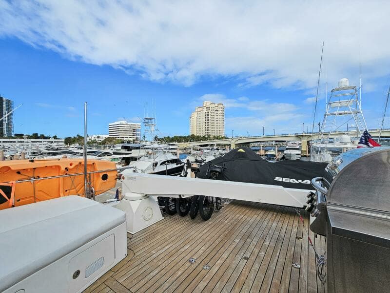 2010 Ocean Alexander 83