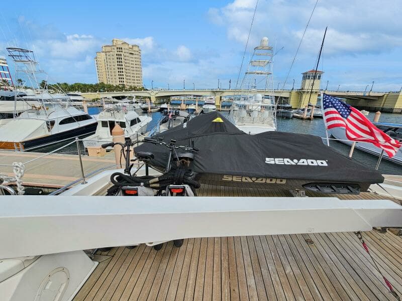 2010 Ocean Alexander 83