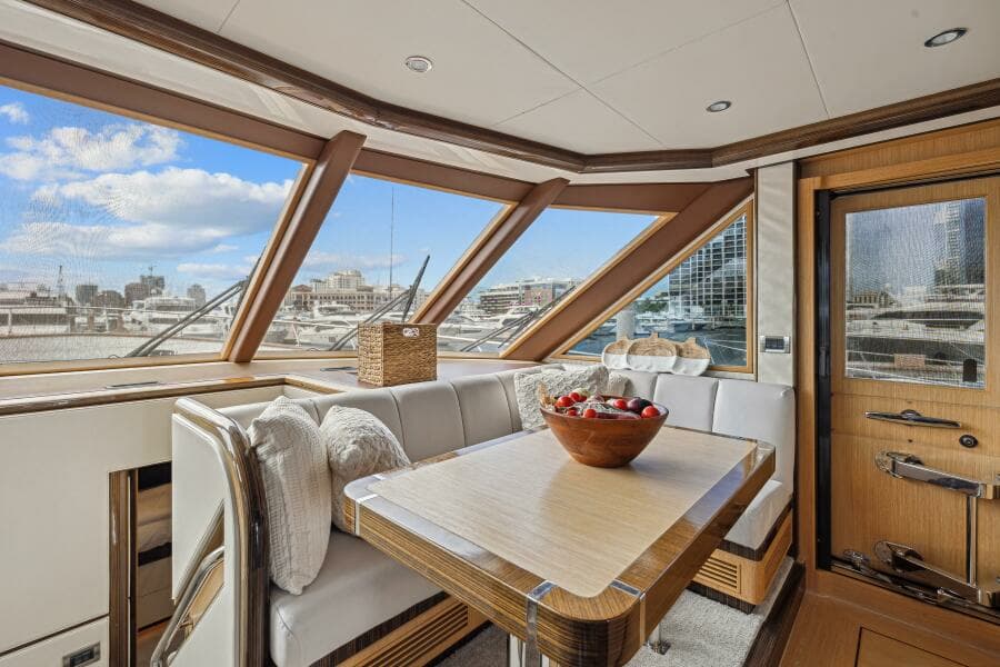 2010 Ocean Alexander 83