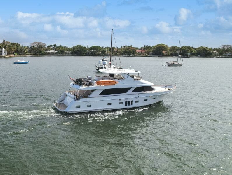 2010 Ocean Alexander 83