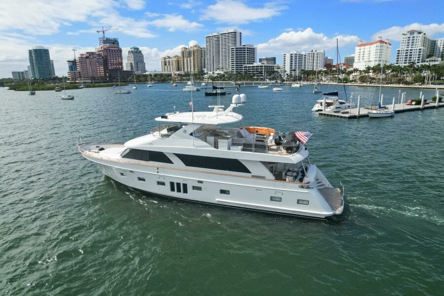 2010 Ocean Alexander 83