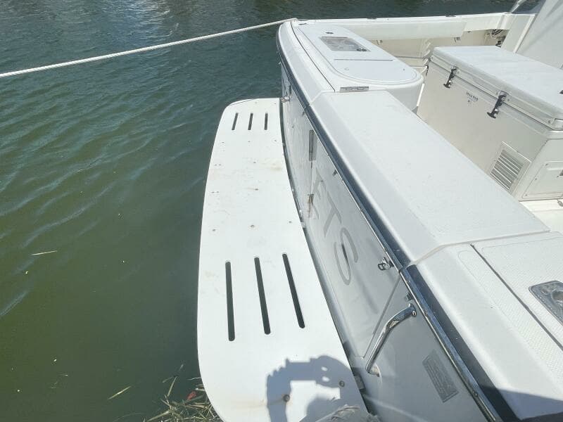 2007 Rampage 38 Express