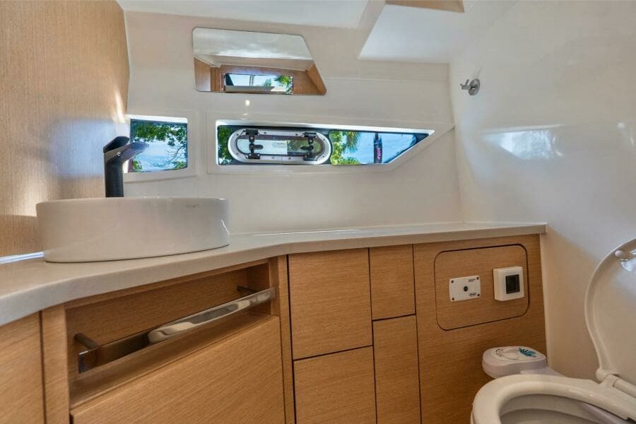 2023 Vento V30 HT Weekender