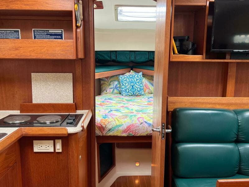 2000 Mainship Pilot 34