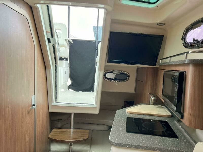 2017 Boston Whaler 285 Conquest