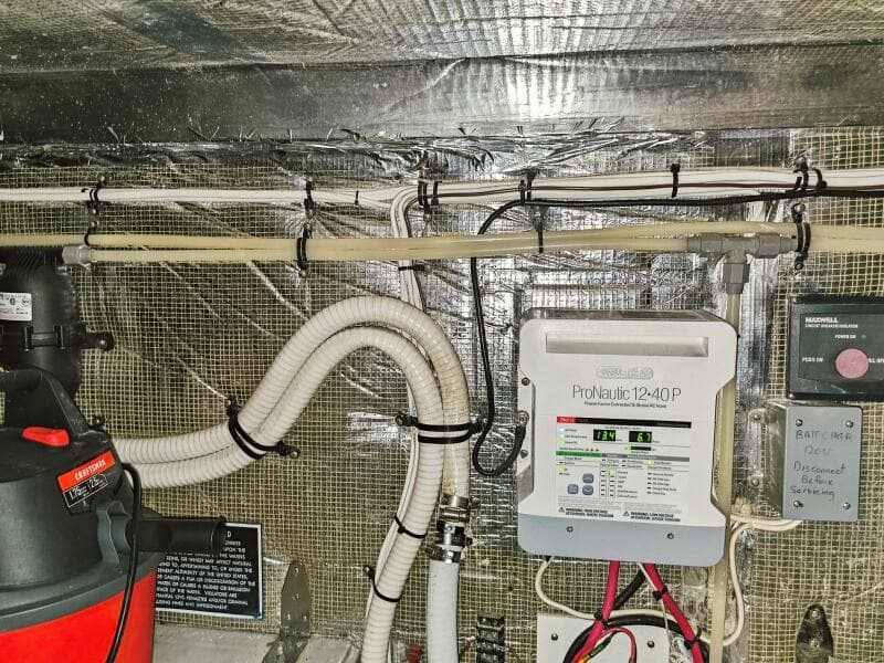 2001 Mediterranean 38 Convertible