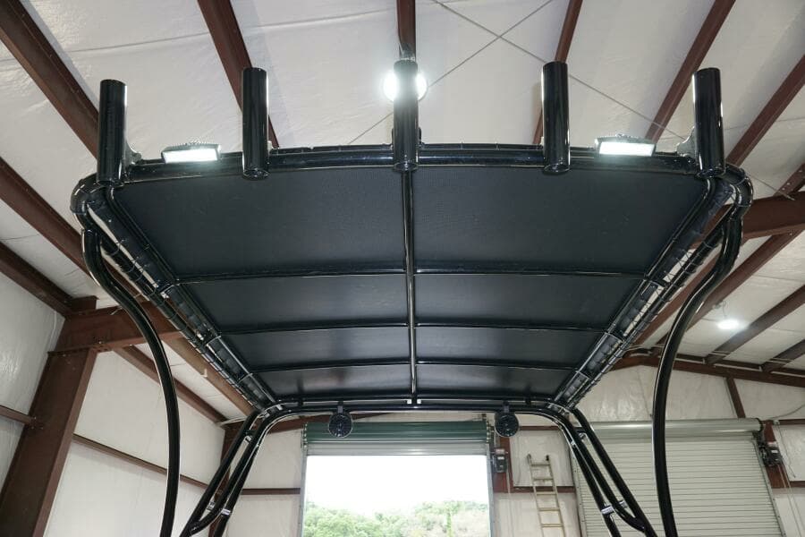 1998 32 Active Thunder 32 CC Ms. Rita Canvas Top  (2)