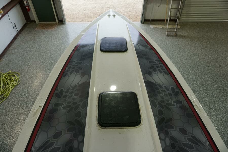 1998 32 Active Thunder 32 CC Ms. Rita Bow