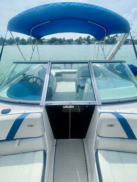 2016 Regal 22 Fasdeck
