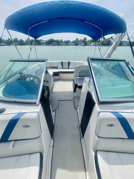 2016 Regal 22 Fasdeck