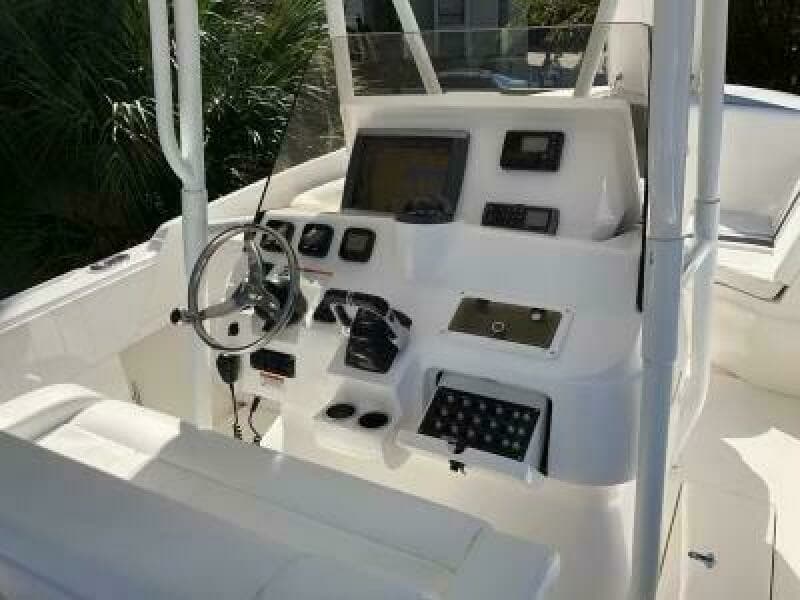 2011 Intrepid 323 Cuddy