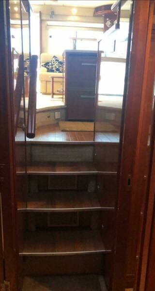 2009 Riviera 47 Enclosed Flybridge Series II