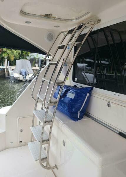 2009 Riviera 47 Enclosed Flybridge Series II