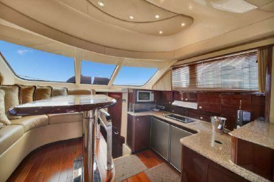 2007 Sea Ray 520 Sedan Bridge