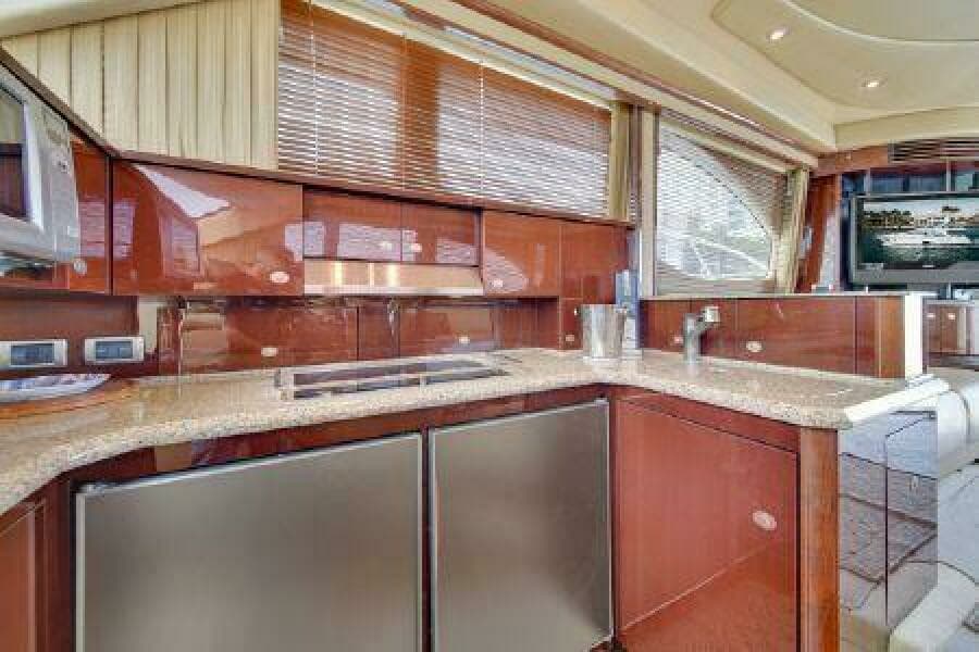 2007 Sea Ray 520 Sedan Bridge