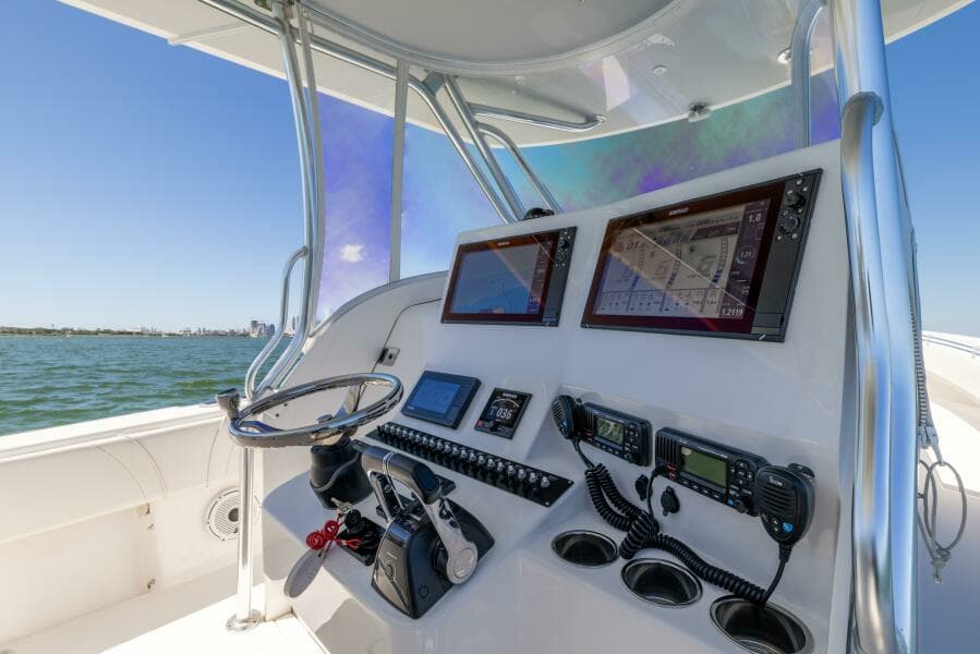 2021 Contender 39 FA