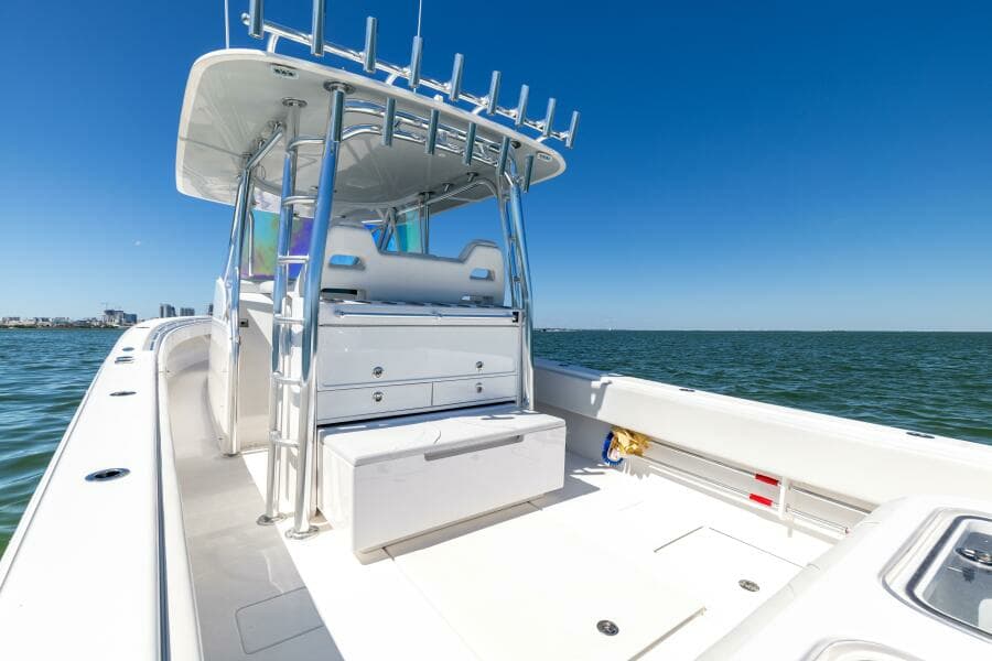 2021 Contender 39 FA