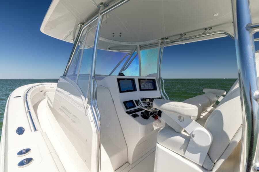 2021 Contender 39 FA