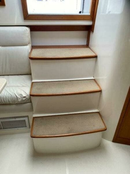 2000 Cabo 35 Express