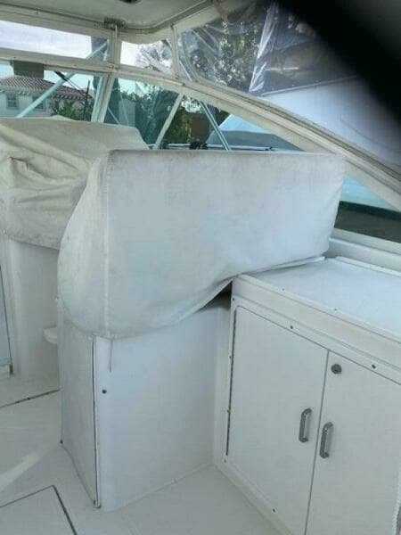 2000 Cabo 35 Express