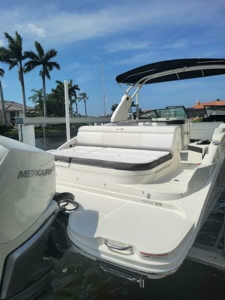 2019 Sea Ray SDX 270 Outboard