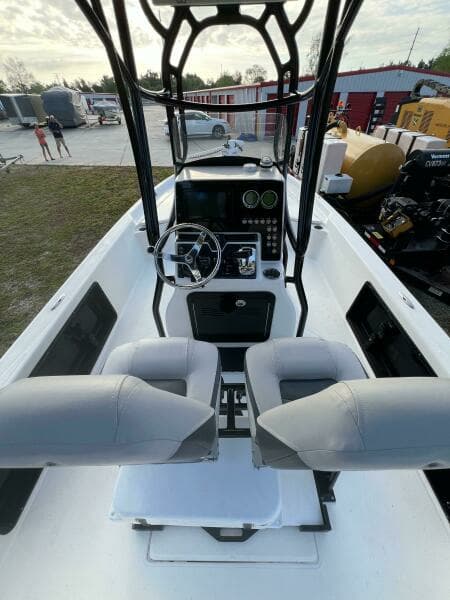 2016 Blue Wave 2400 Pure Bay