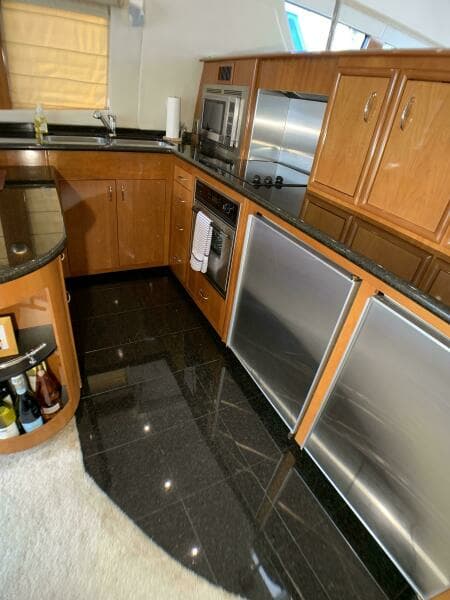 2006 Carver 56 Voyager