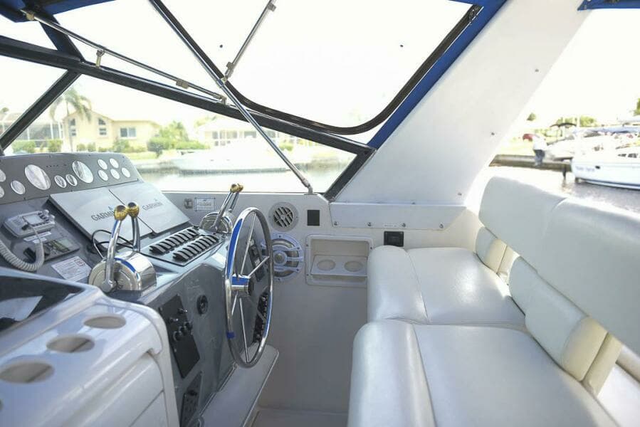 40 Tiara 1995 400 EXP 'SPROUT' Helm