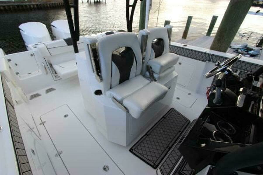 2020 Wellcraft 302 Fisherman