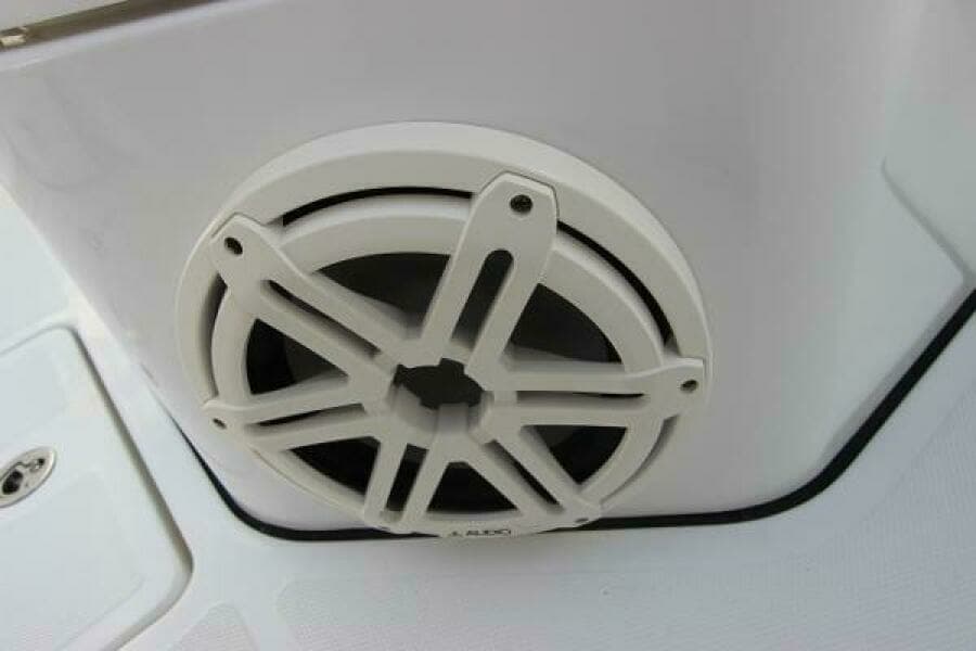 2020 Wellcraft 302 Fisherman