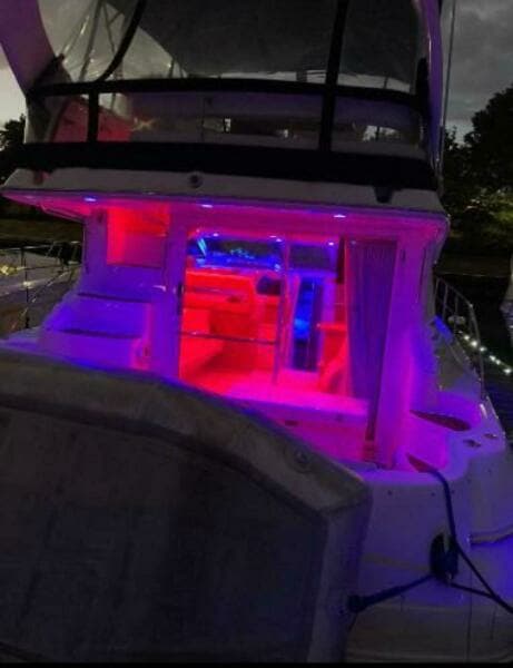 2001 Sea Ray 400 Sedan Bridge