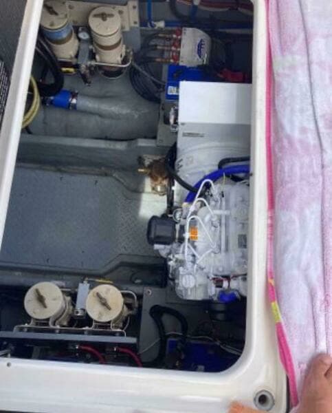 2001 Sea Ray 400 Sedan Bridge