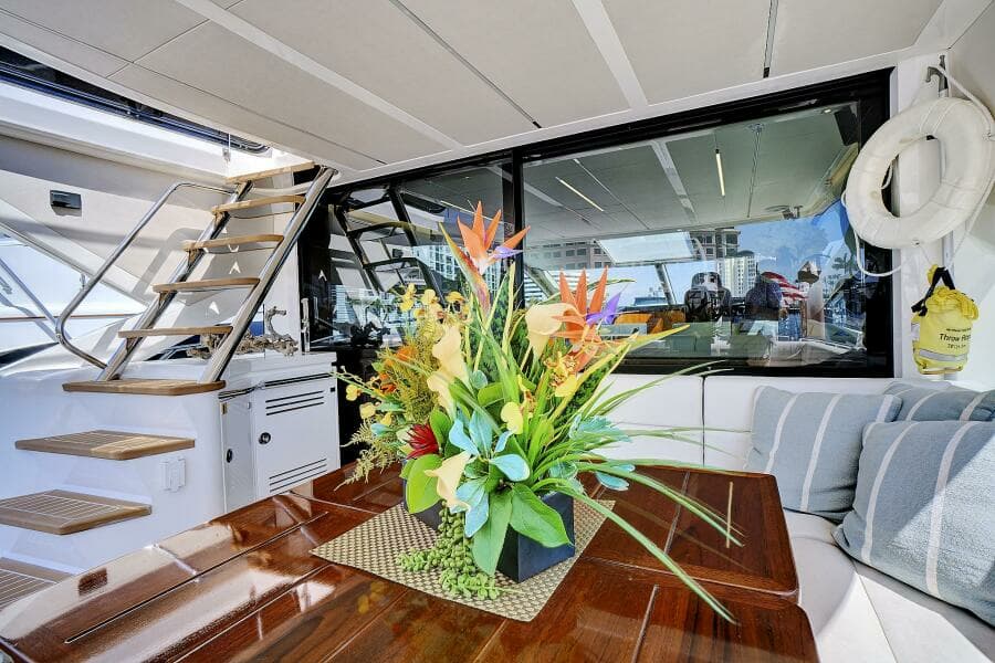 2017 Sunseeker 68 Sport Yacht