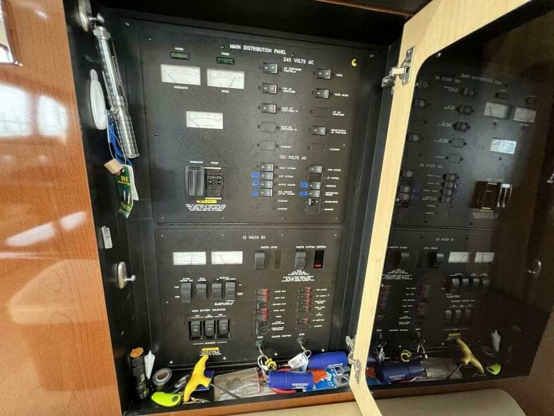 2009 Sea Ray 44 Sedan Bridge