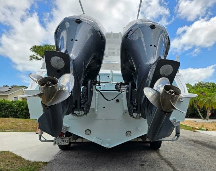 2012 Contender Custom 33 Center Console