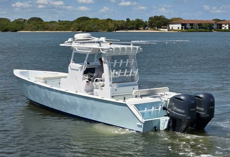 2012 Contender Custom 33 Center Console
