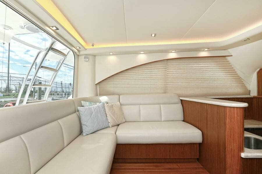 2017 Tiara Yachts 39 Convertible