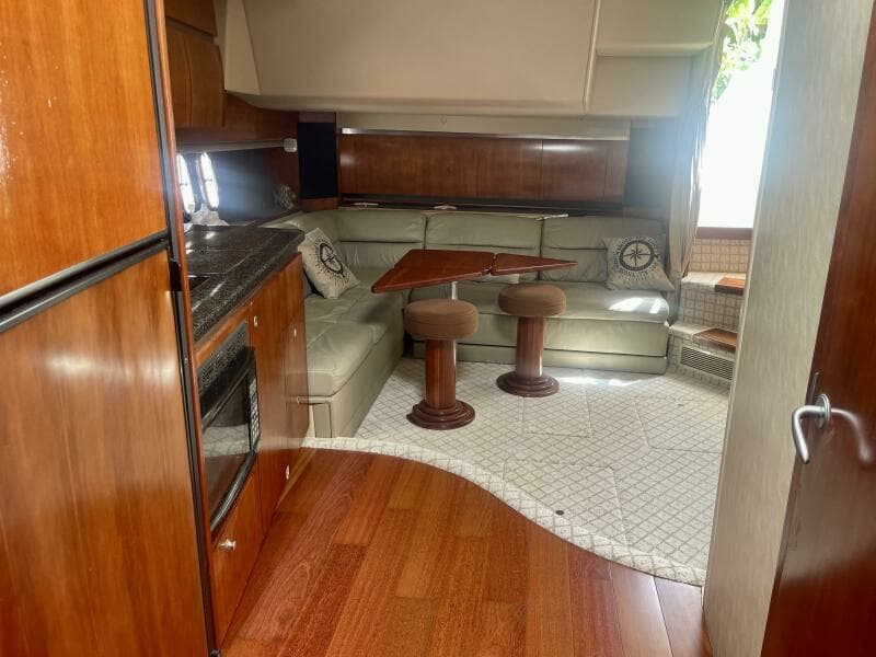 2006 Cruisers Yachts 420 Express