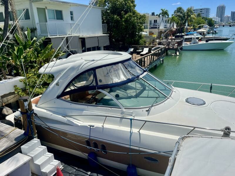 2006 Cruisers Yachts 420 Express