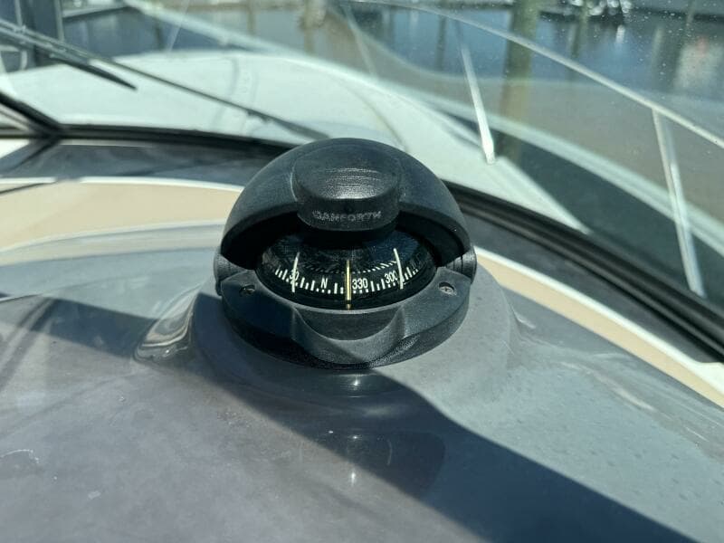 2005 Four Winns 378 Vista