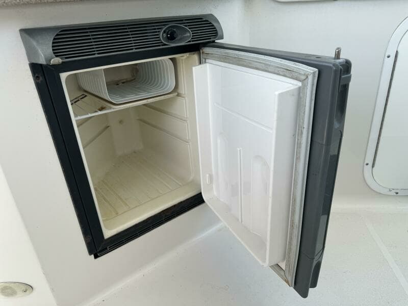 2005 Four Winns 378 Vista