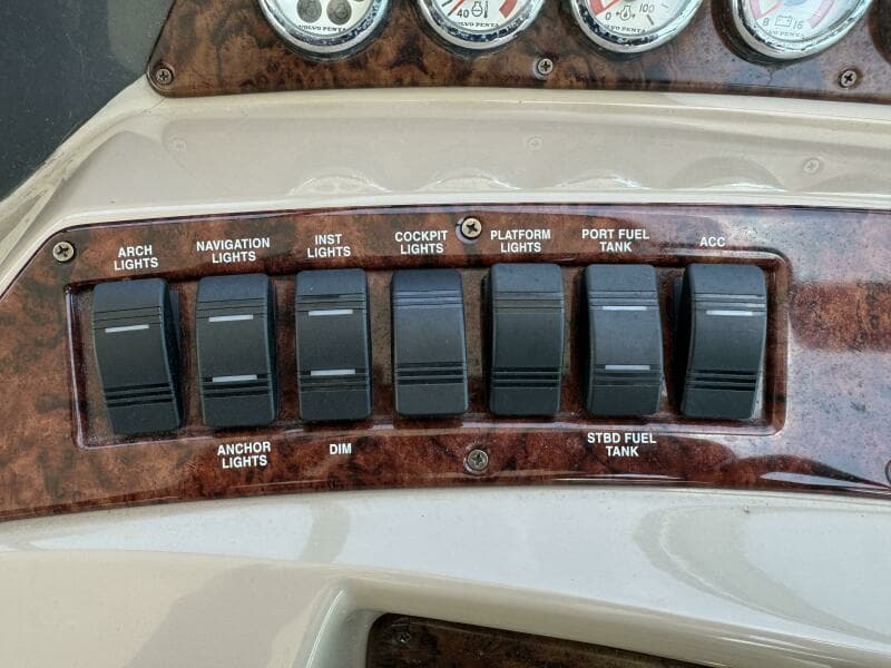 2005 Four Winns 378 Vista