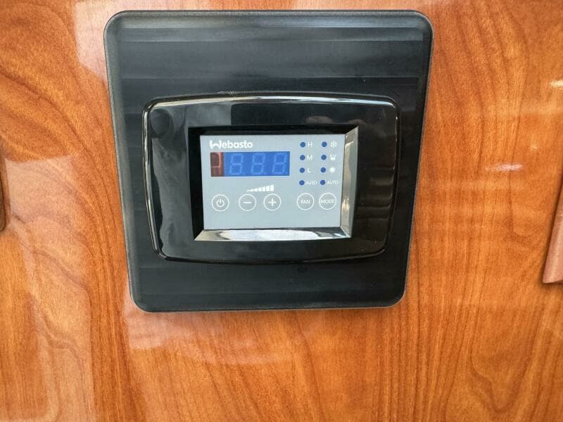 2005 Four Winns 378 Vista