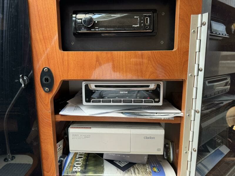 2005 Four Winns 378 Vista