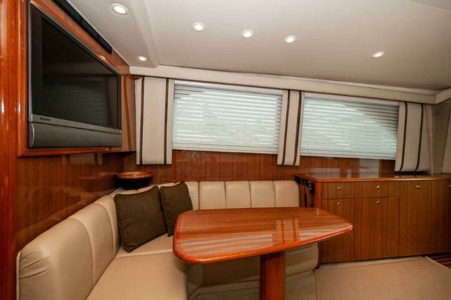 2006 45 Viking Convertible Dinette (2)