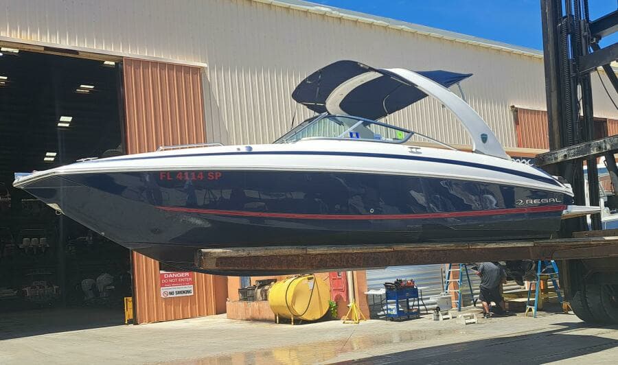 2014 Regal 2700 Bowrider