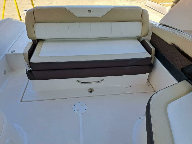 2014 Regal 2700 Bowrider